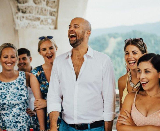 sam, sebastian, �arodej, �arovnik, iluzionist, moderator, mentalist, standup, komik, organizacija, dogodka, poroka, praznovanje, event, magic, zabava, smeh, podjetje, sejem, corporate, show, konferenca, abraham, piknik, zaklju�ena, dru�ba, rojstni, dan