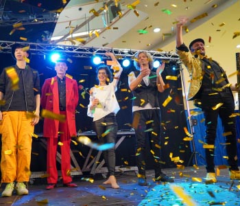 sam, sebastian, �arodej, �arovnik, iluzionist, moderator, mentalist, standup, komik, organizacija, dogodka, poroka, praznovanje, event, magic, zabava, smeh, podjetje, sejem, corporate, show, konferenca, abraham, piknik, zaklju�ena, dru�ba, rojstni, dan