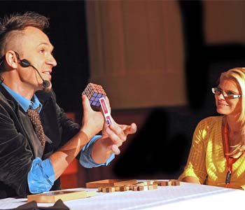 sam, sebastian, �arodej, �arovnik, iluzionist, moderator, mentalist, standup, komik, organizacija, dogodka, moderiranje, povezovanje, product, launch, poroka, praznovanje, event, magic, zabava, smeh, podjetje, sejem, corporate, show, konferenca, abraham, piknik, zaklju�ena, dru�ba, rojstni, dan